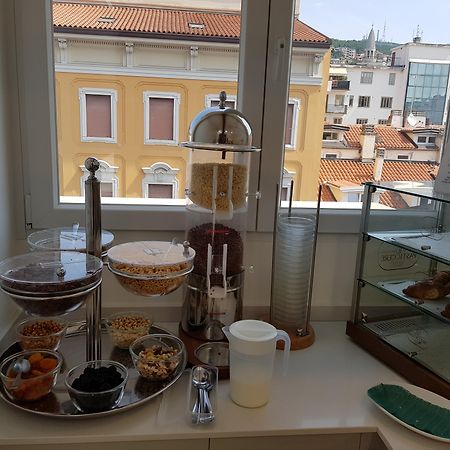 Hotel Roma Trieste Esterno foto