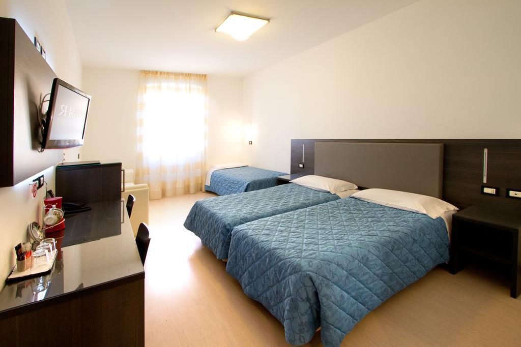 Hotel Roma Trieste Esterno foto