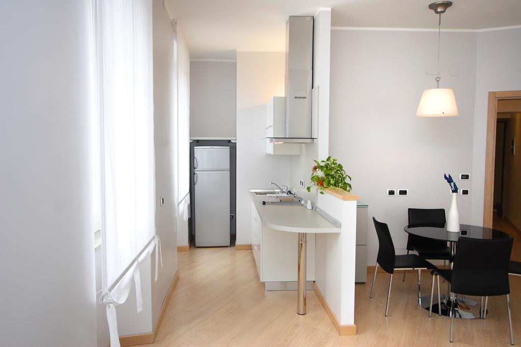 Hotel Roma Trieste Esterno foto
