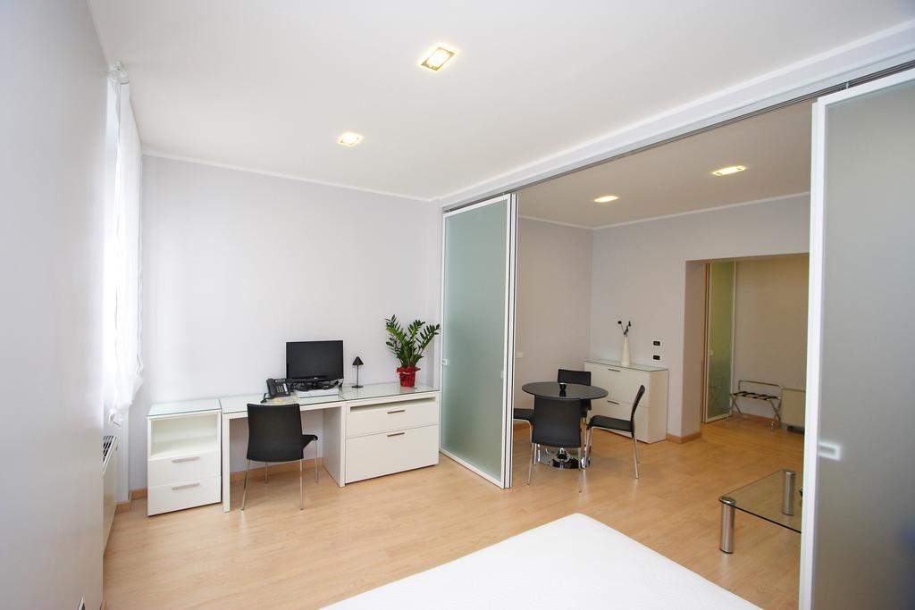 Hotel Roma Trieste Esterno foto
