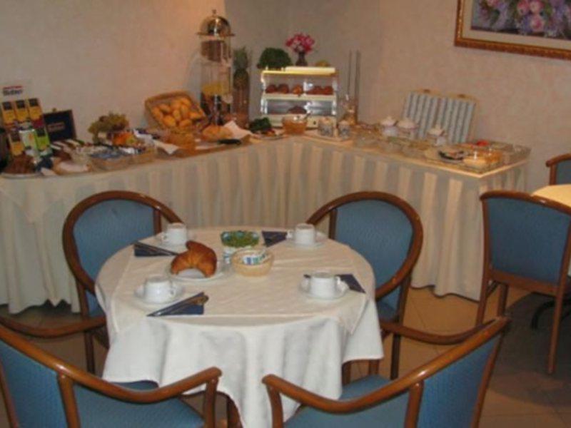 Hotel Roma Trieste Esterno foto
