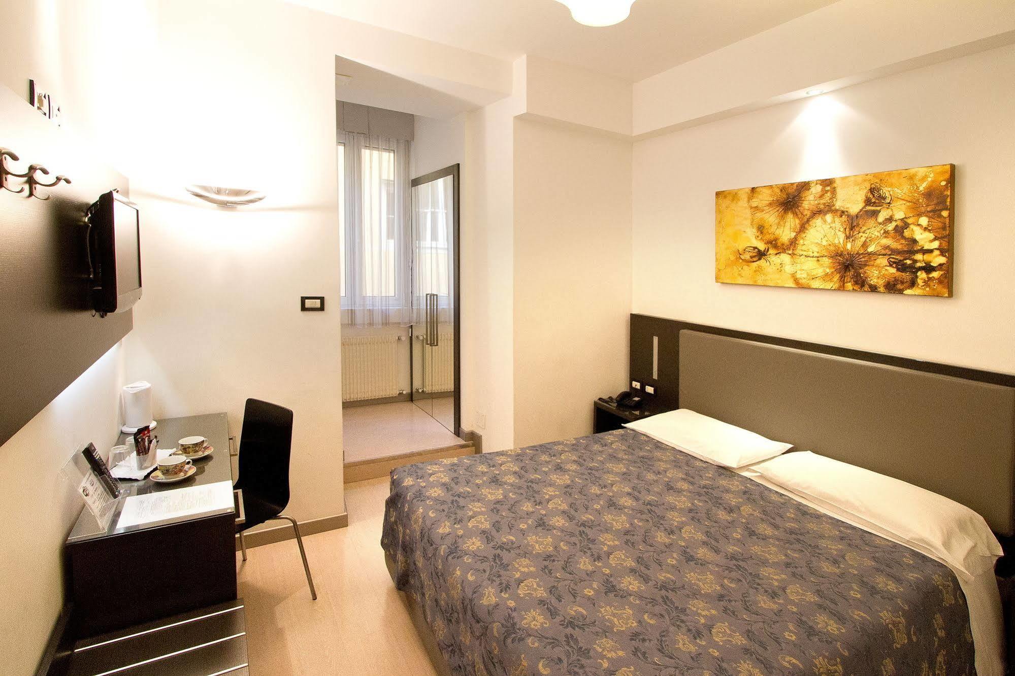 Hotel Roma Trieste Esterno foto